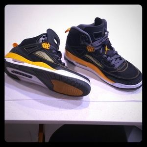 Jordan Spiz'ike (black and gold)